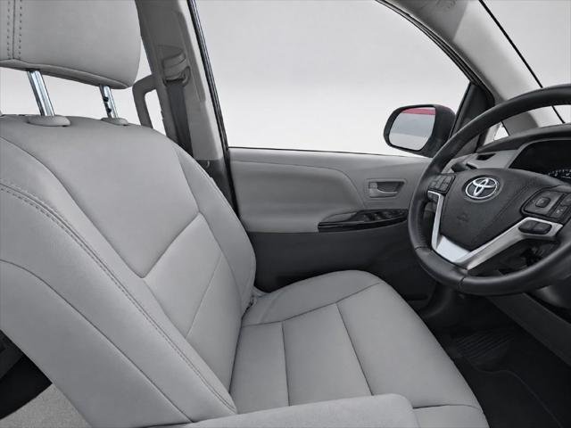 Certified Used 2020 PARISIAN NIGHT PEARL Toyota  image 11