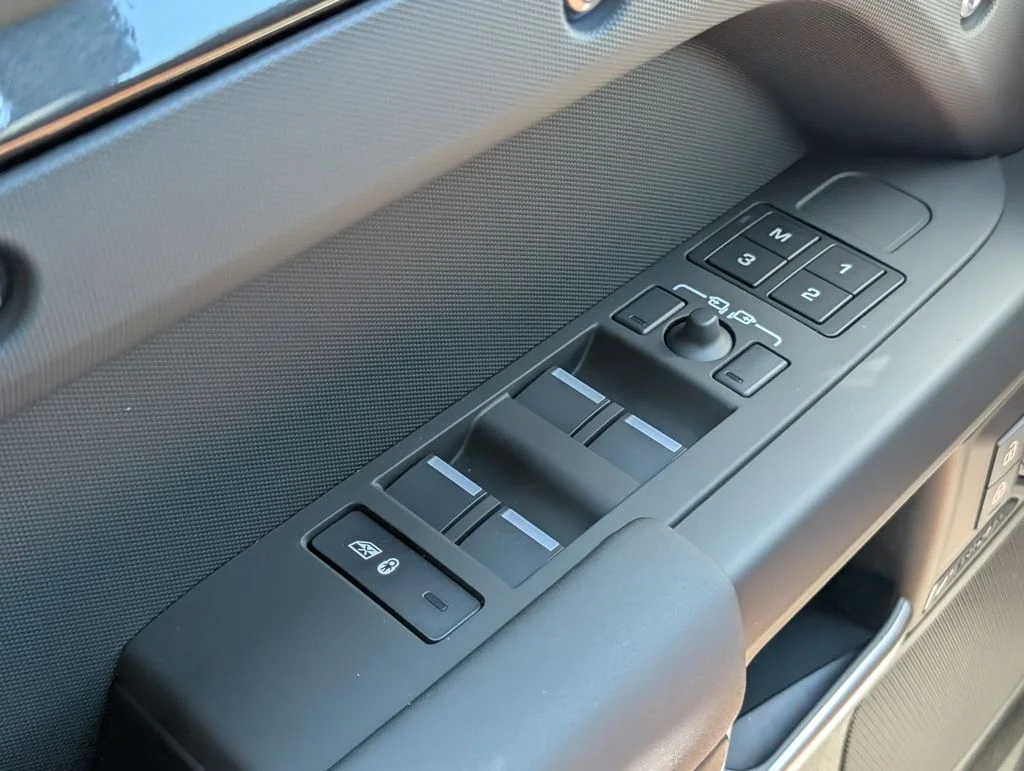 New 2026 Carpathian Grey Land Rover S image 31