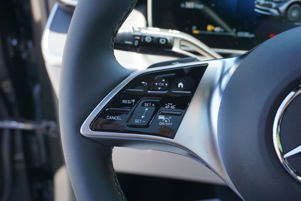 New 2026 Graphite Grey Metallic Mercedes-Benz GLC 300 image 26