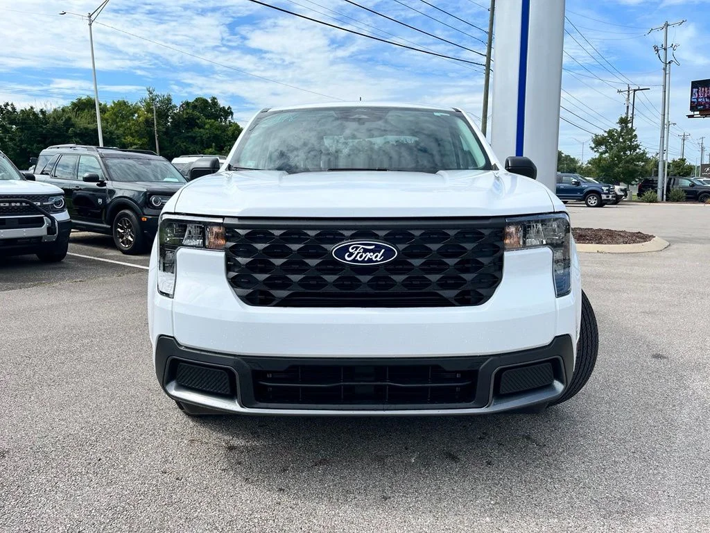 New 2026 White Ford XLT image 2
