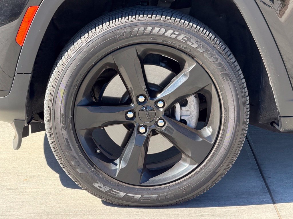 Used 2024 Black Jeep Altitude X image 7