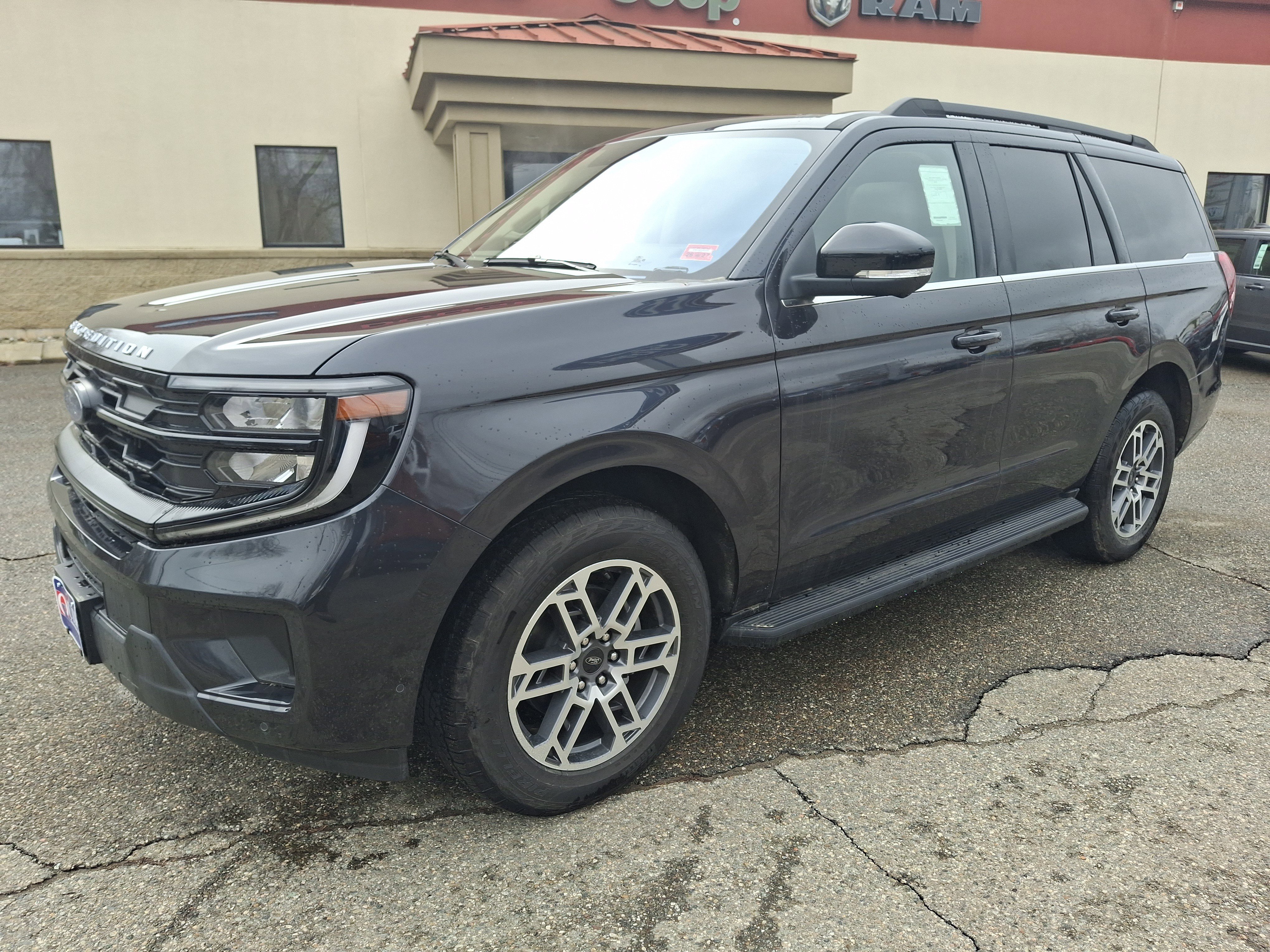2025 Ford Expedition Active - Photo 7