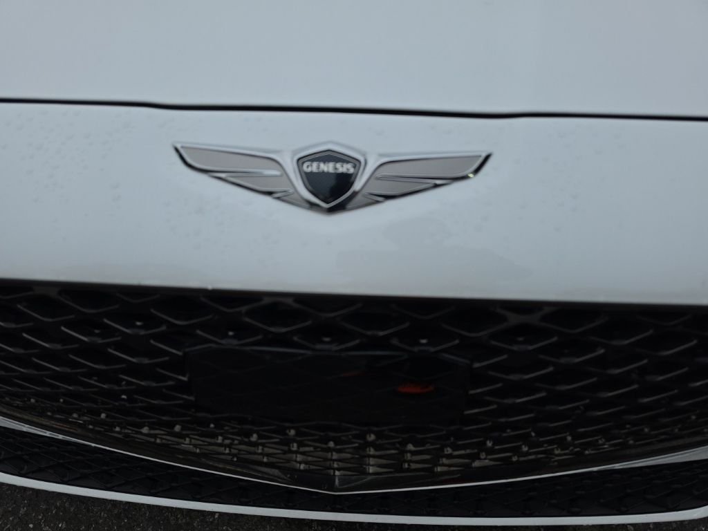 Certified Used 2023 Uyuni White Genesis 2.0T image 6
