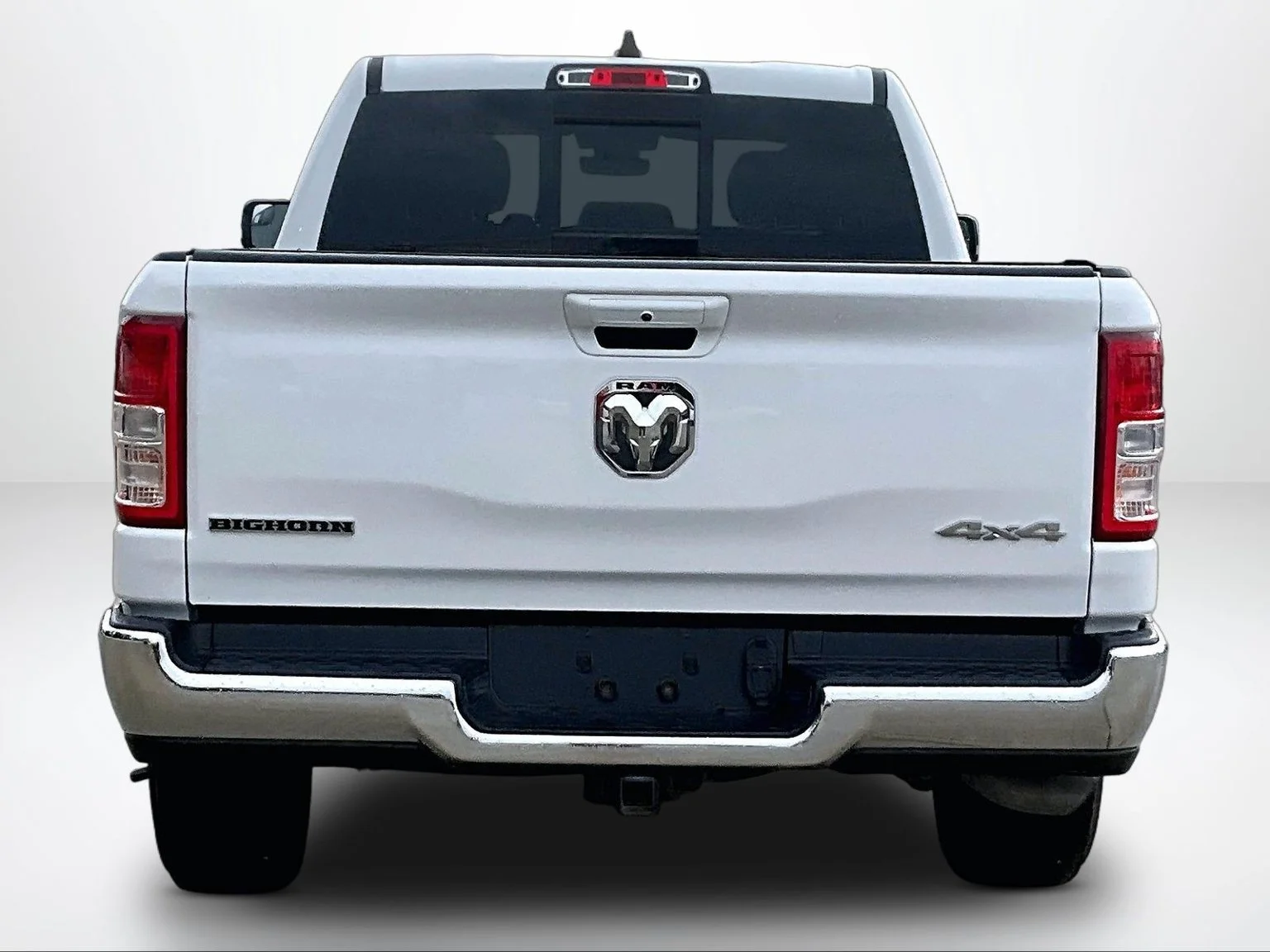 Used 2022 White Ram Big Horn/Lone Star image 5