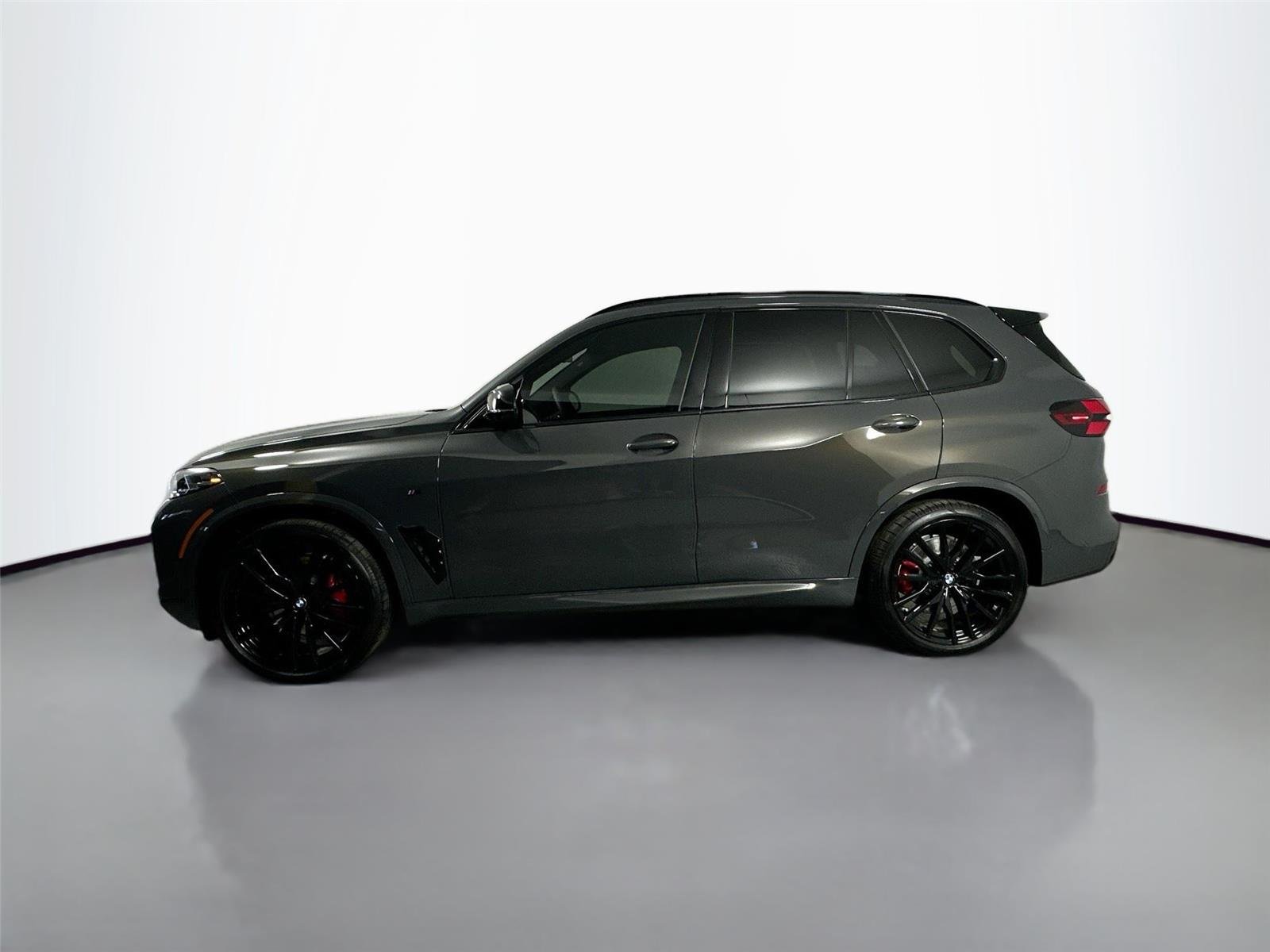 2026 BMW X5 M60i - Photo 9