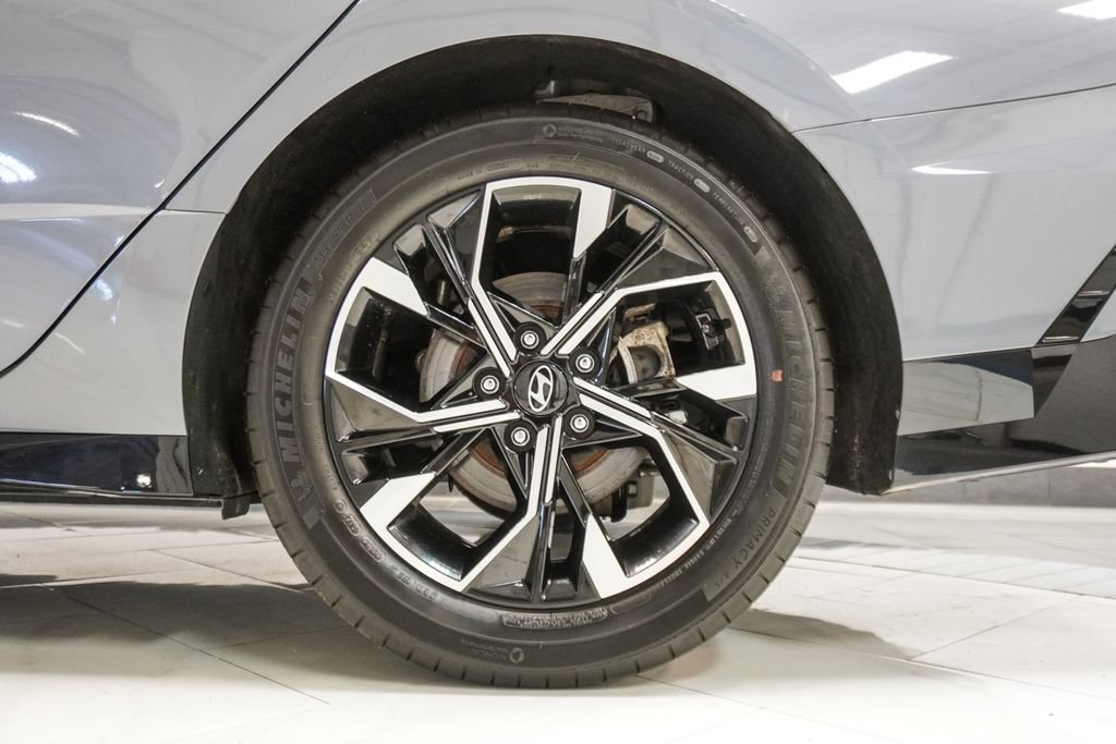 Used 2024 Blue Hyundai SEL image 38
