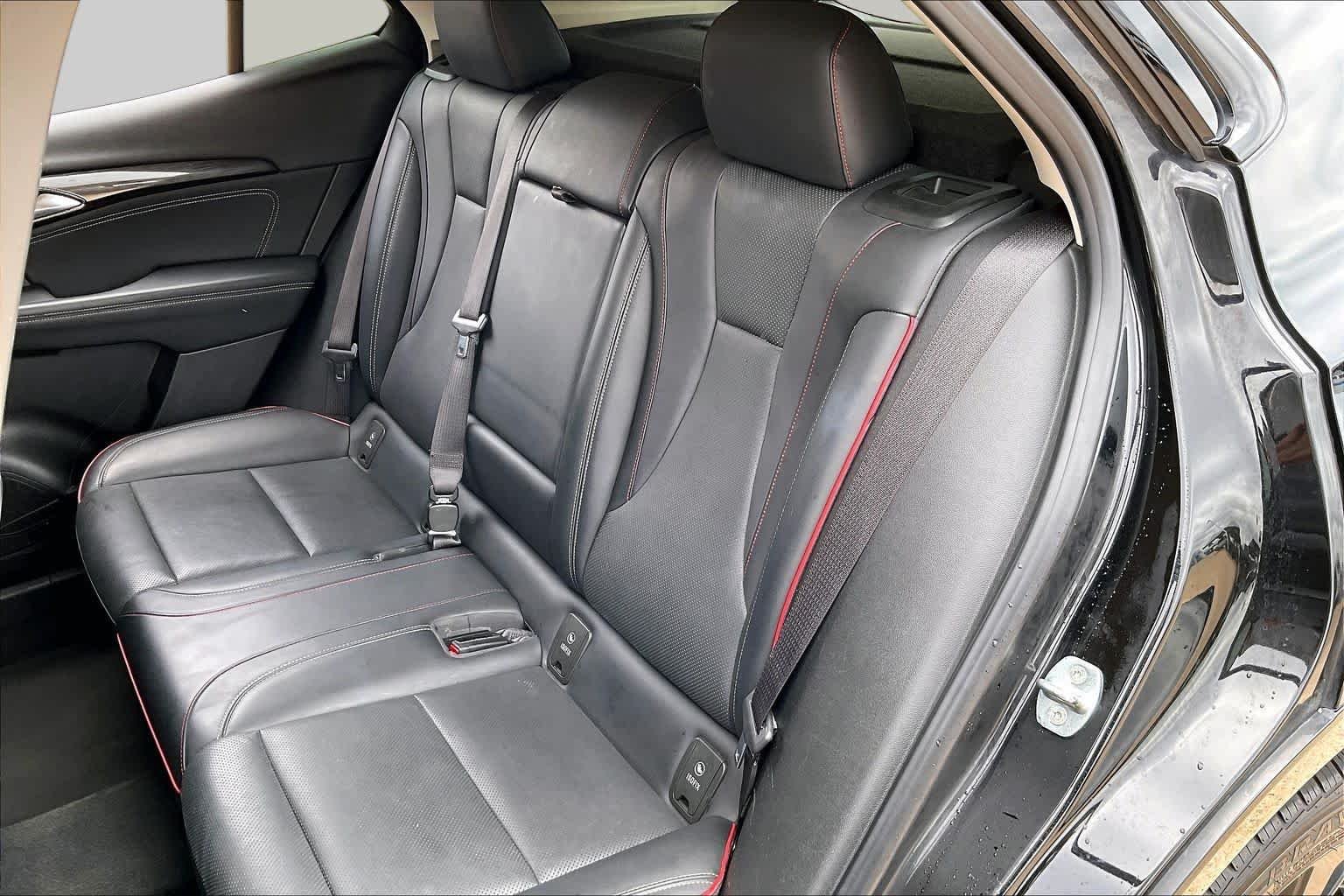 Used 2023 Ebony Twilight Metallic Buick Essence image 19