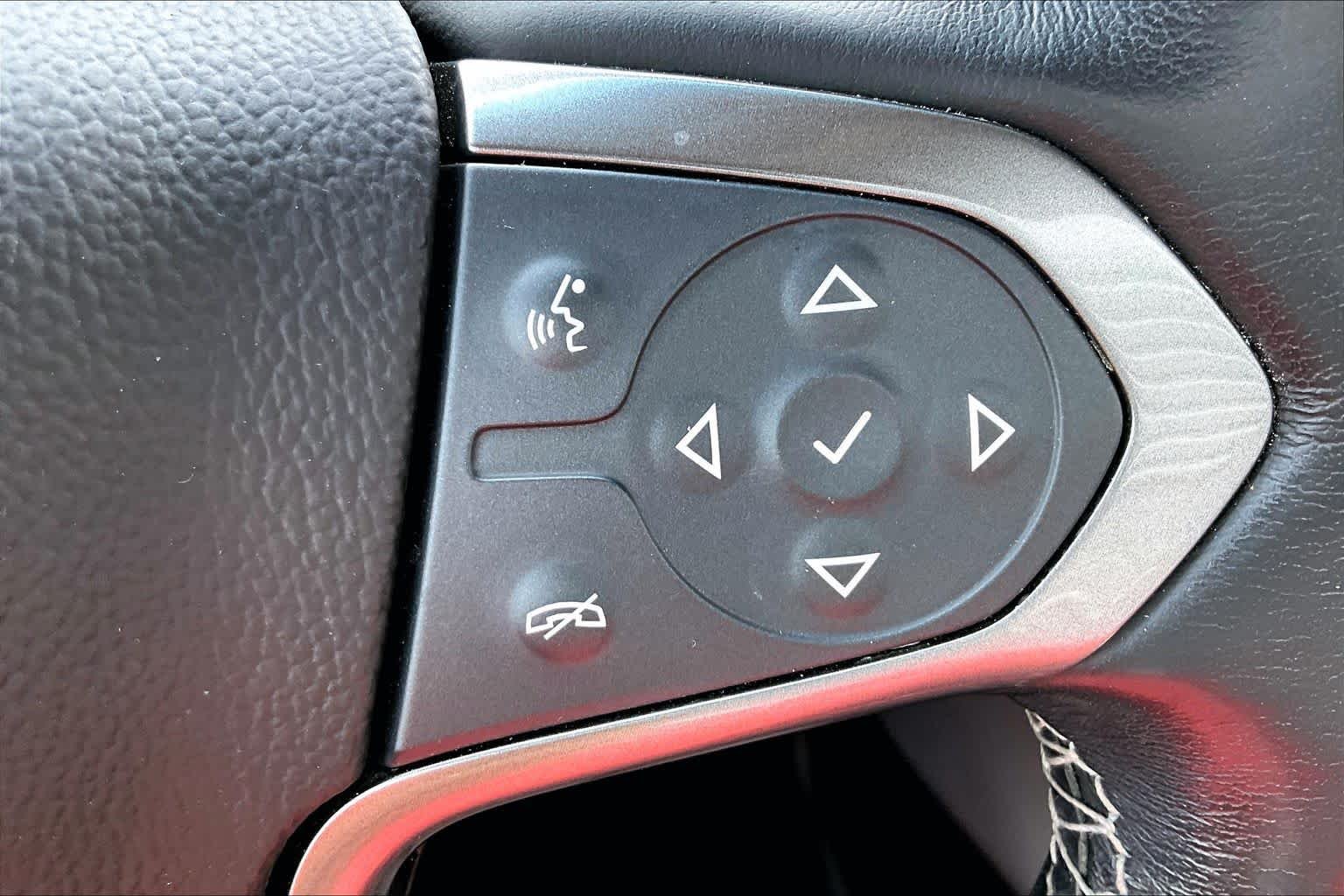 Used 2019 Silver Ice Metallic Chevrolet LT image 22