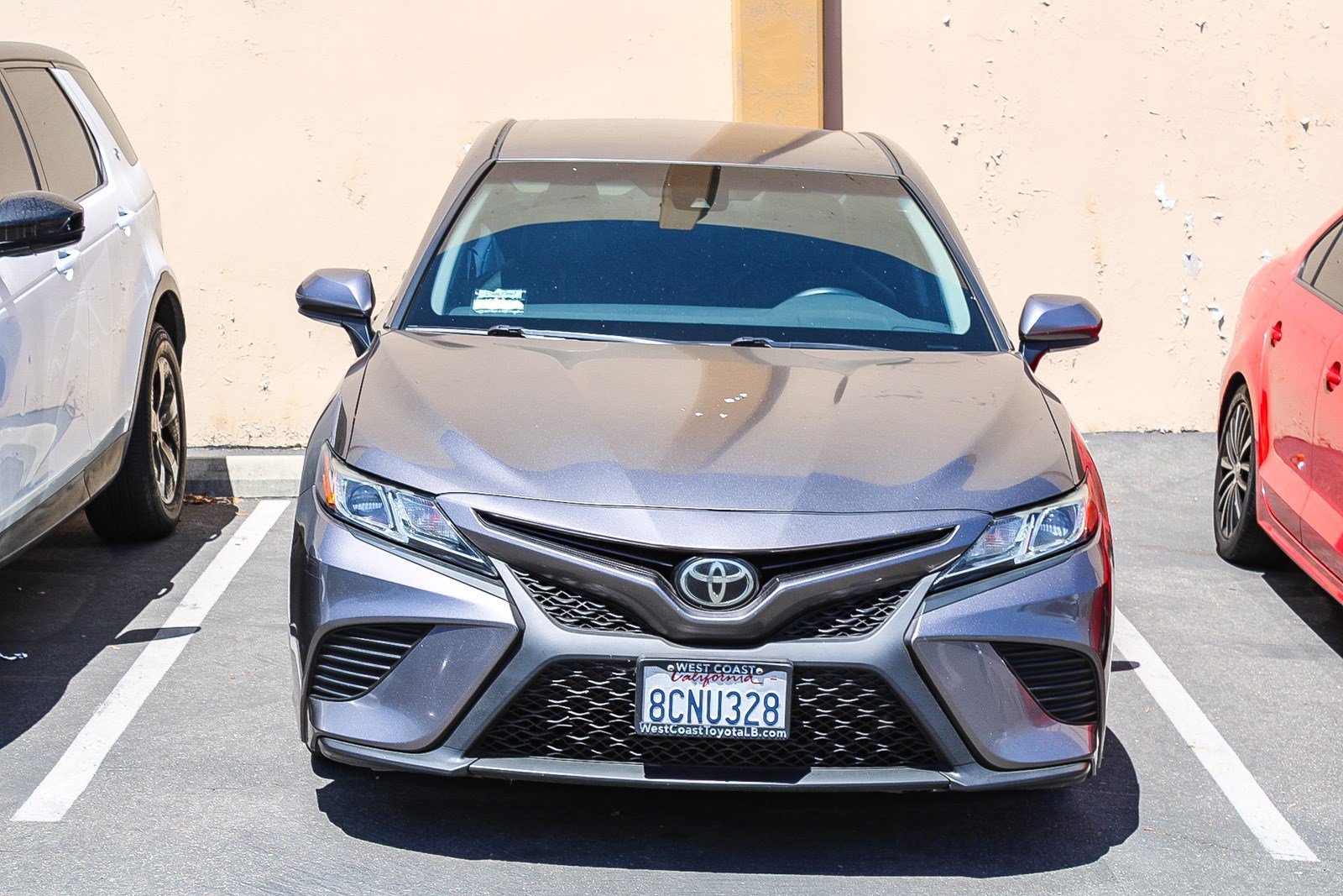 Used 2018 Toyota Camry SE with VIN 4T1B11HK2JU082630 for sale in Long Beach, CA