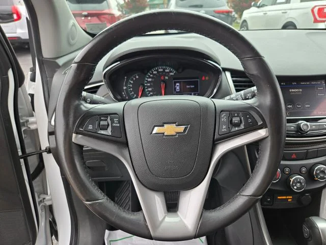 Used 2020 White Chevrolet LT image 31