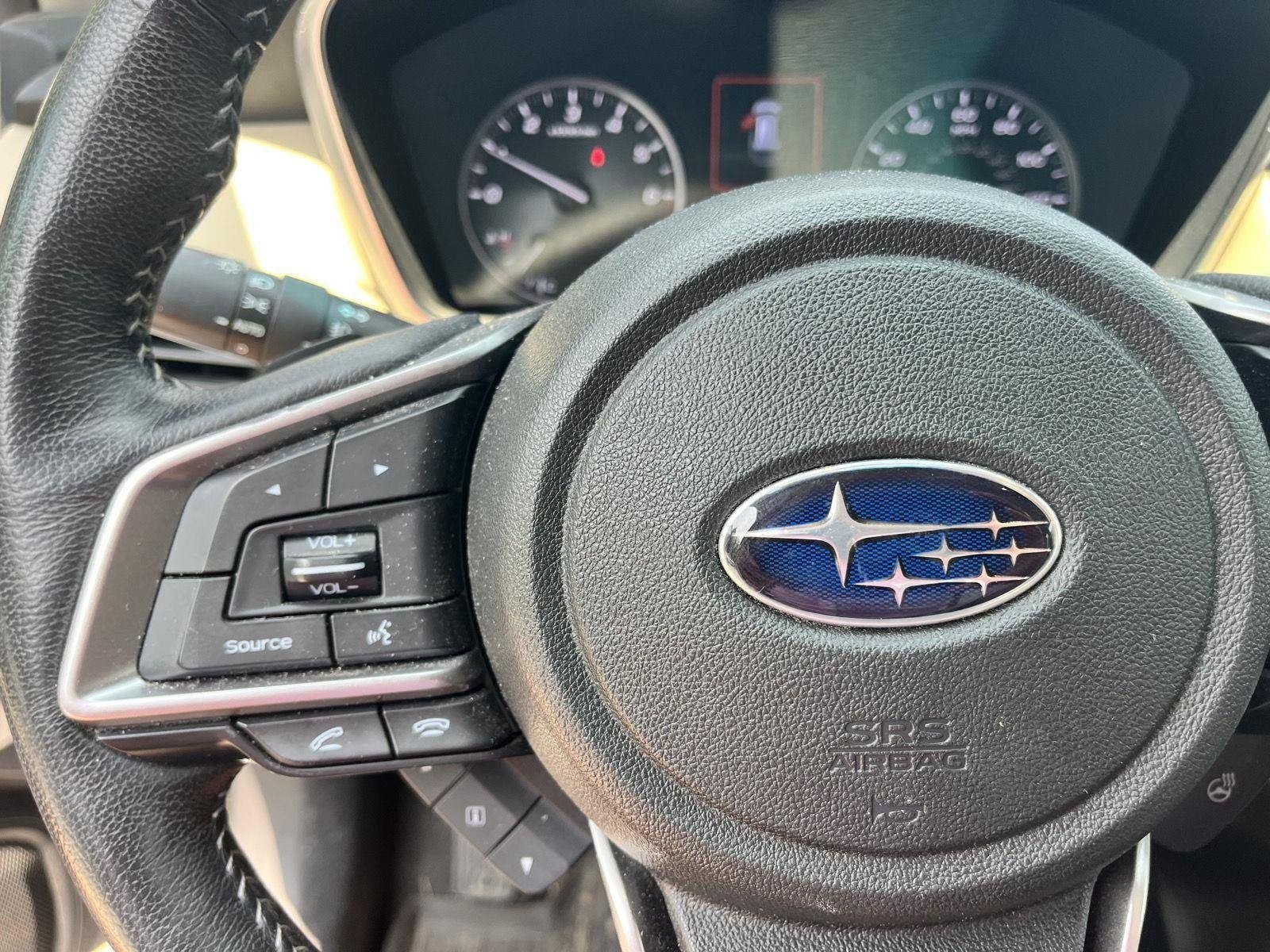 Used 2022 Crystal White Pearl Subaru Limited image 26