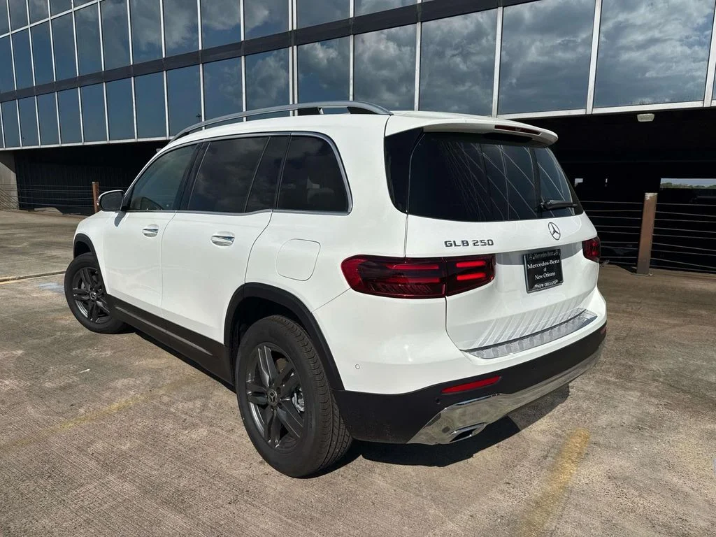 Certified Used 2026 White Mercedes-Benz GLB 250 image 3