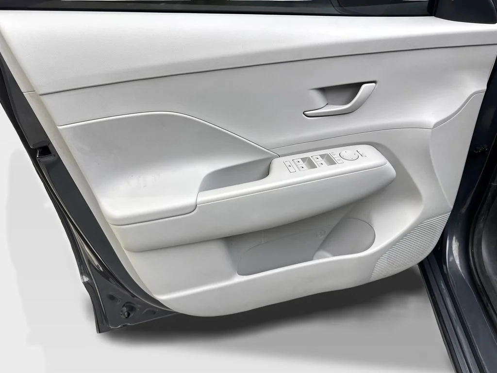 Used 2024 Gray Hyundai SEL image 31