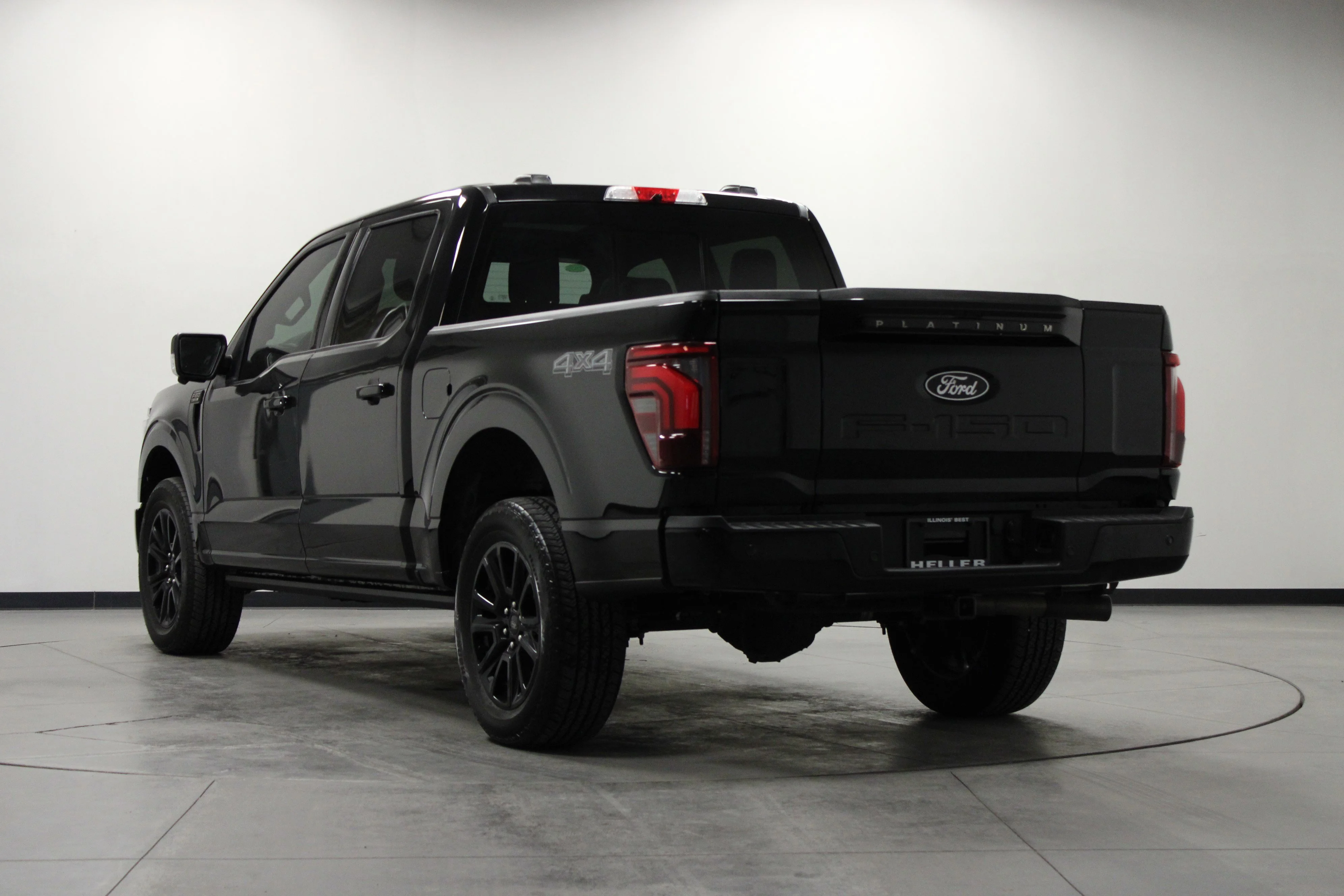 Used 2025 Agate Black Metallic Ford Platinum image 6