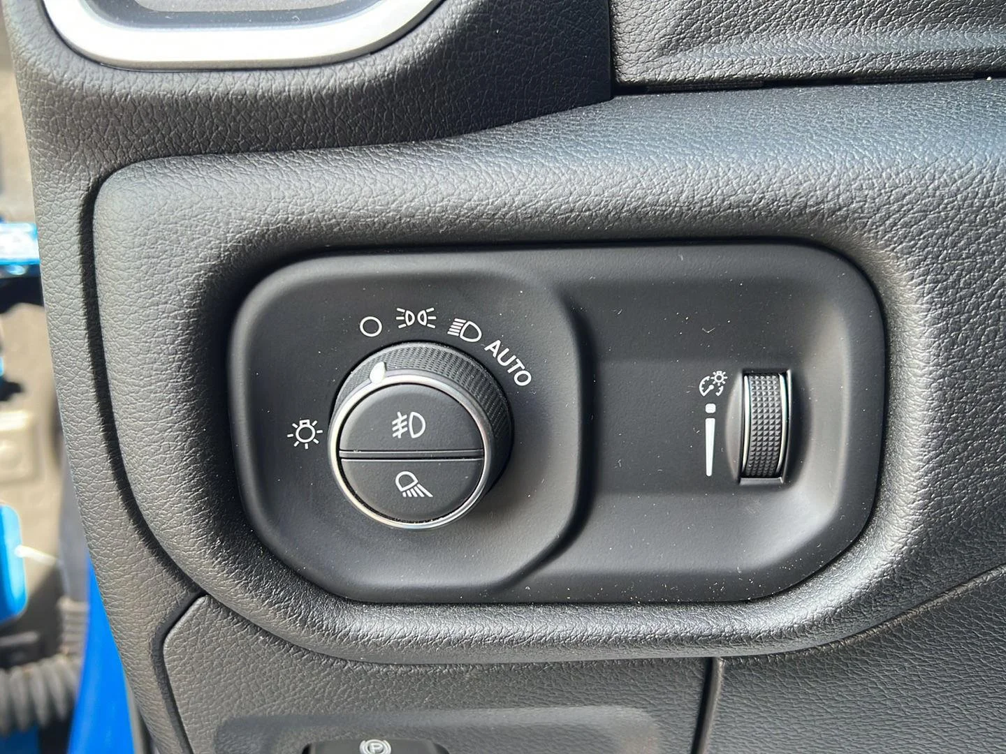 Used 2020 Hydro Blue Pearlcoat Ram Big Horn image 6