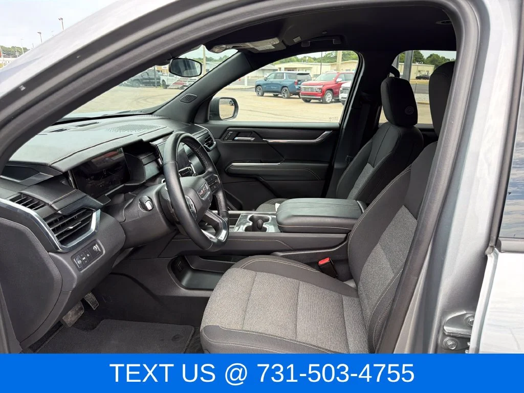 Used 2025 Silver GMC Elevation image 9