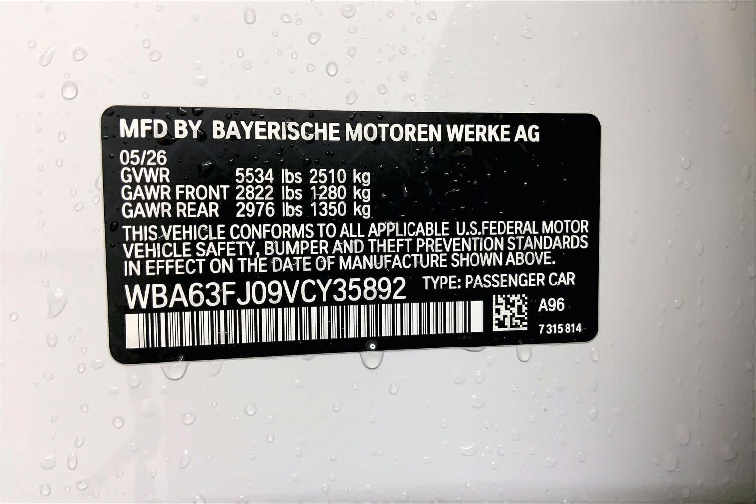 New 2027 Mineral White Metallic BMW 540i xDrive image 21