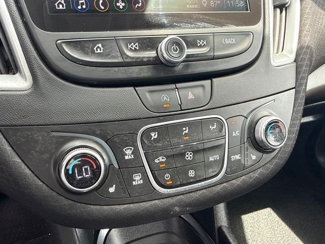 Used 2025 White Chevrolet LT image 23