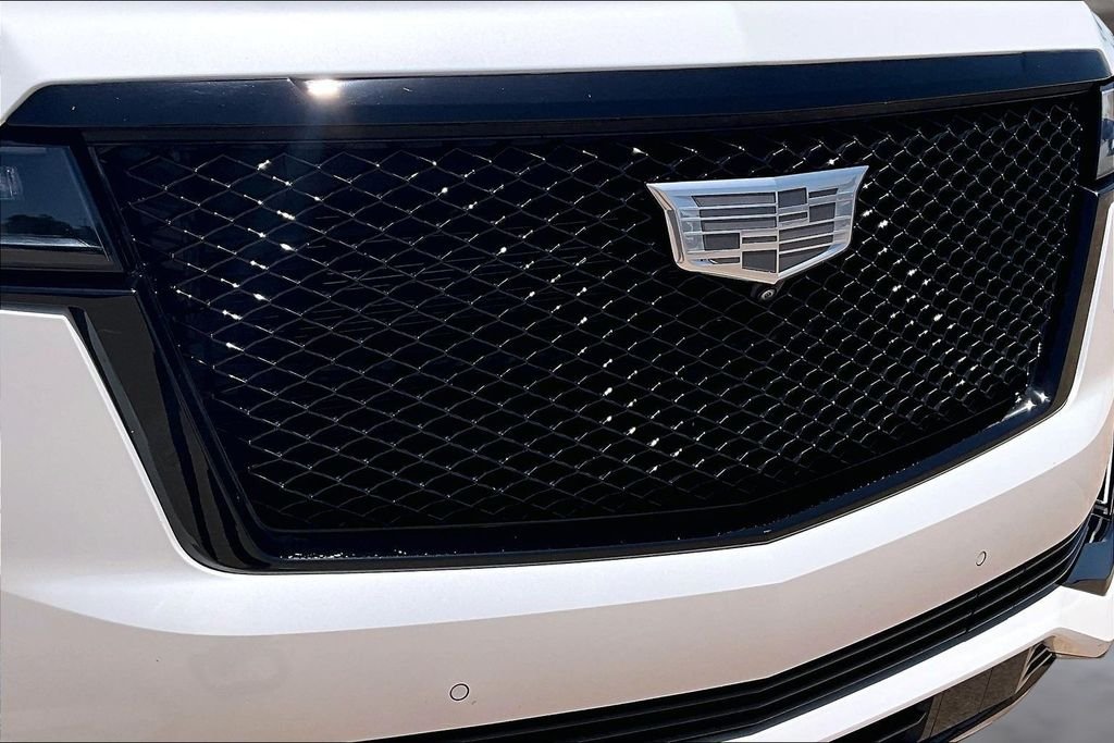 Used 2023 Crystal White Cadillac Sport image 29