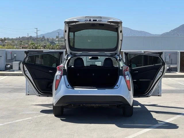 Used 2018 Silver Toyota Four image 27