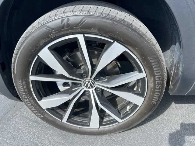 2025 Volkswagen Atlas Cross Sport SEL Premium R-LINE - Photo 12