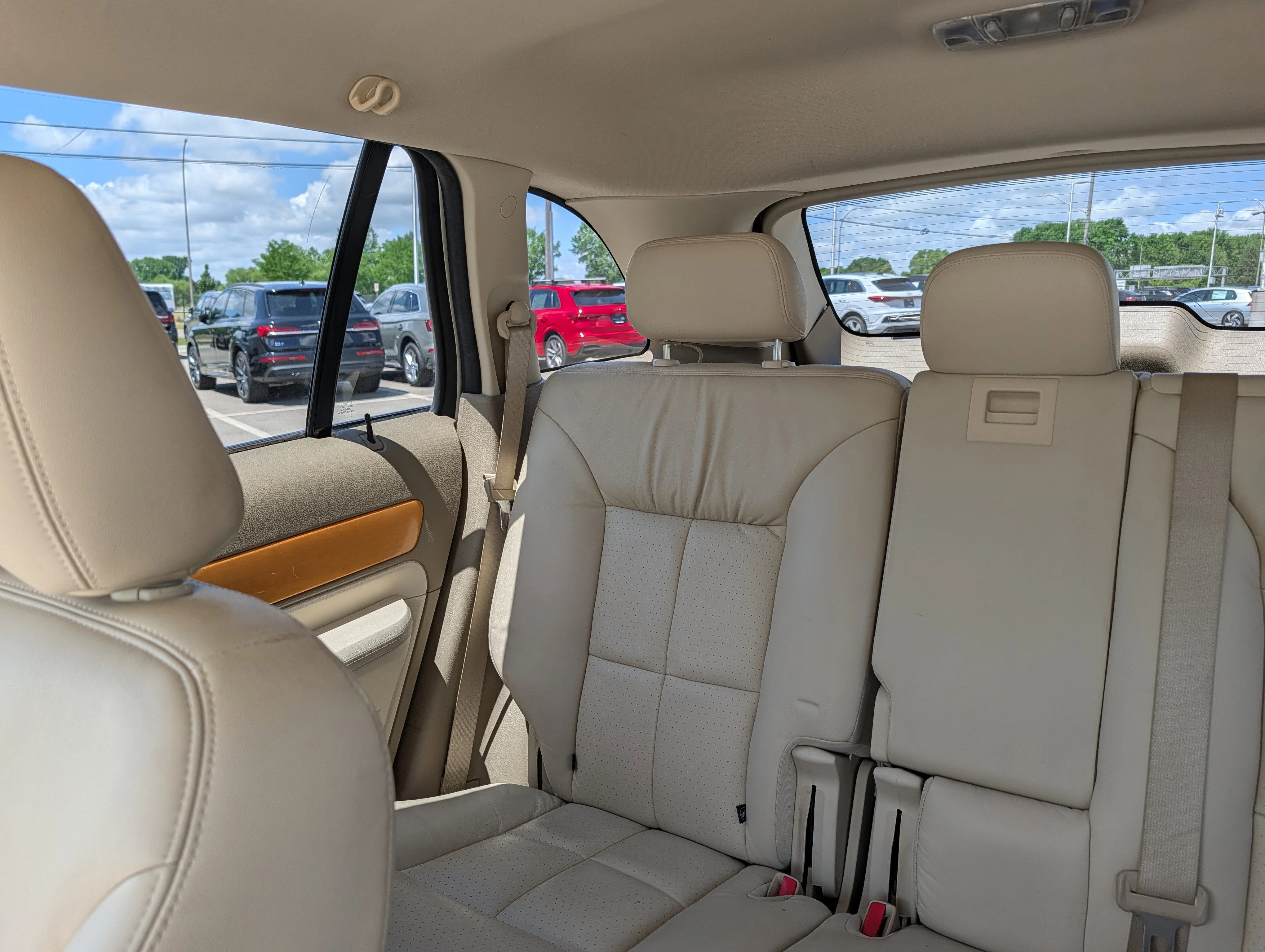 Used 2007 Pewter Metallic Lincoln  image 12