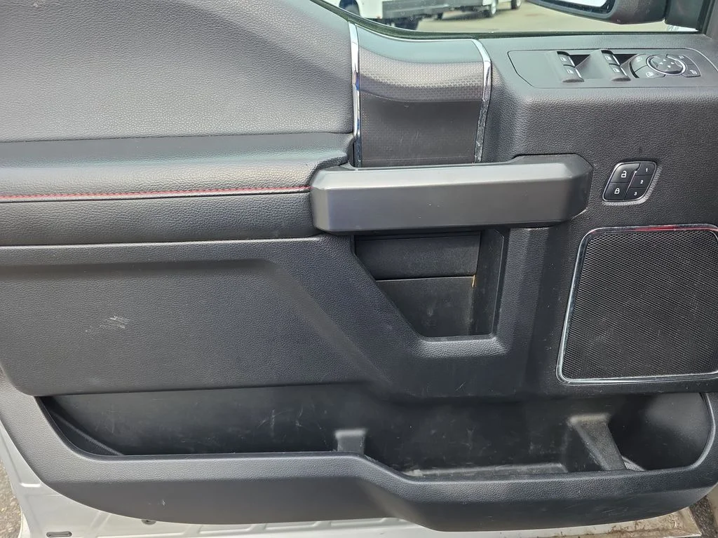 Used 2016 Silver Ford Lariat image 16