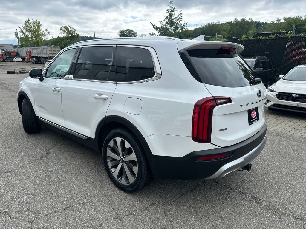 Used 2020 White Kia EX image 4