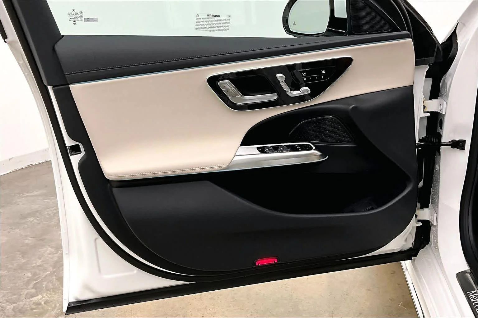 New 2026 Polar White Mercedes-Benz E 350 image 10