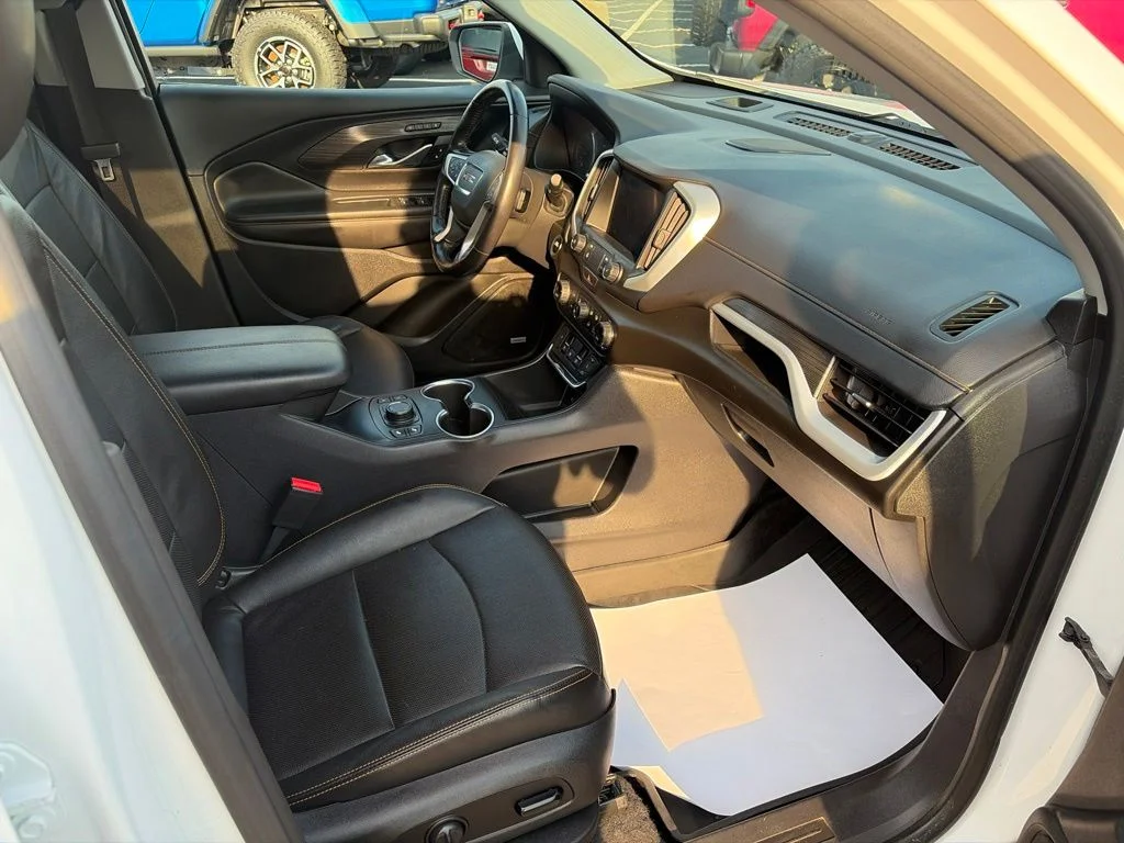 Used 2021 White GMC SLT image 12