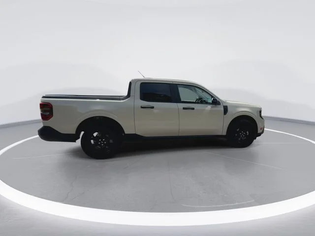 Used 2025 Beige Ford XLT image 12
