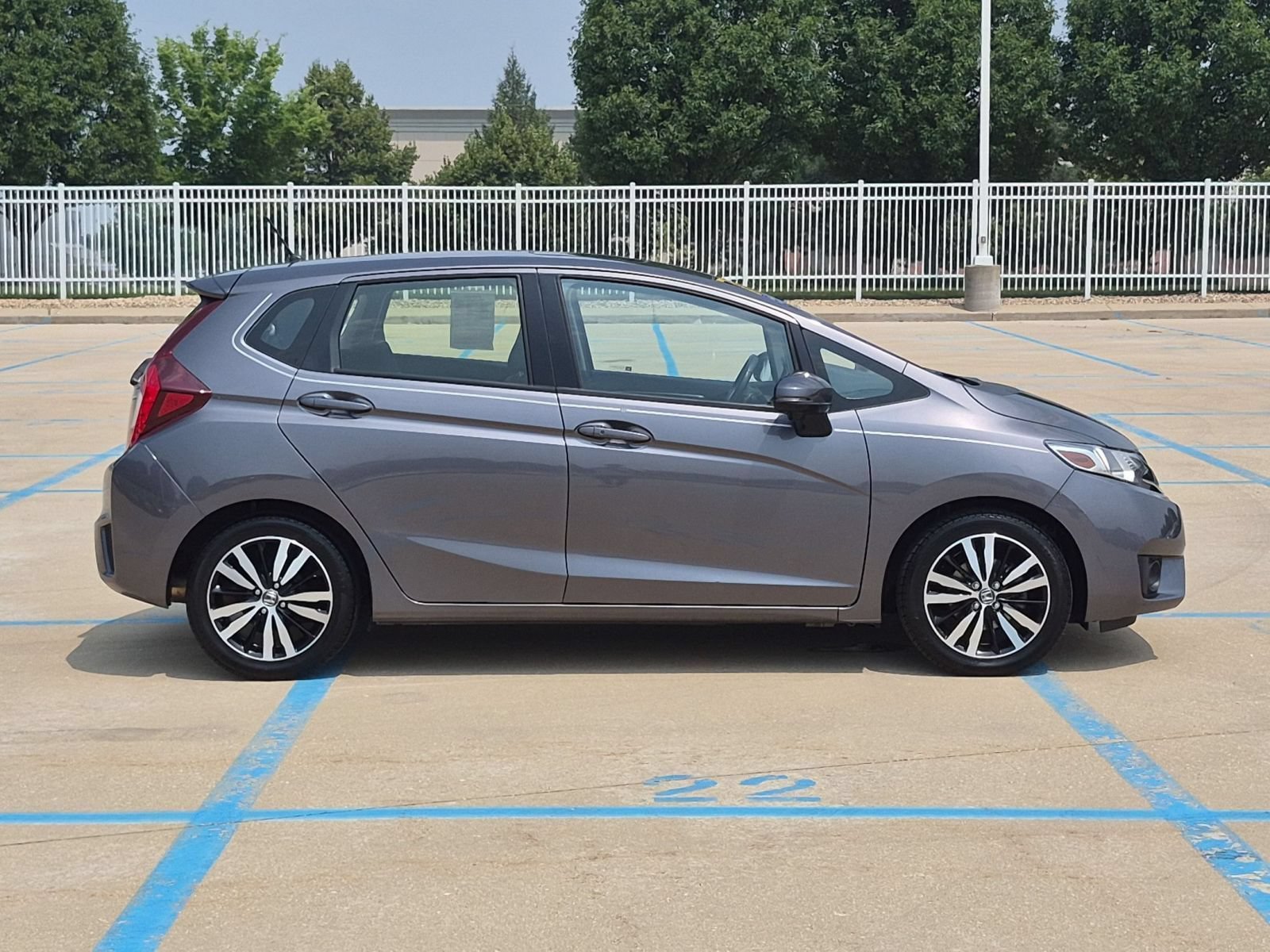 Certified Used 2017 Gray Honda EX-L image 5