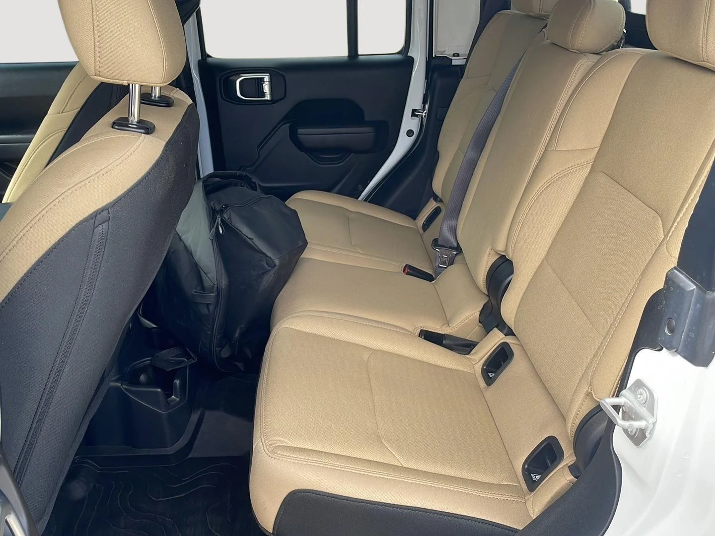 Used 2021 Bright White Clearcoat Jeep Sport S image 19