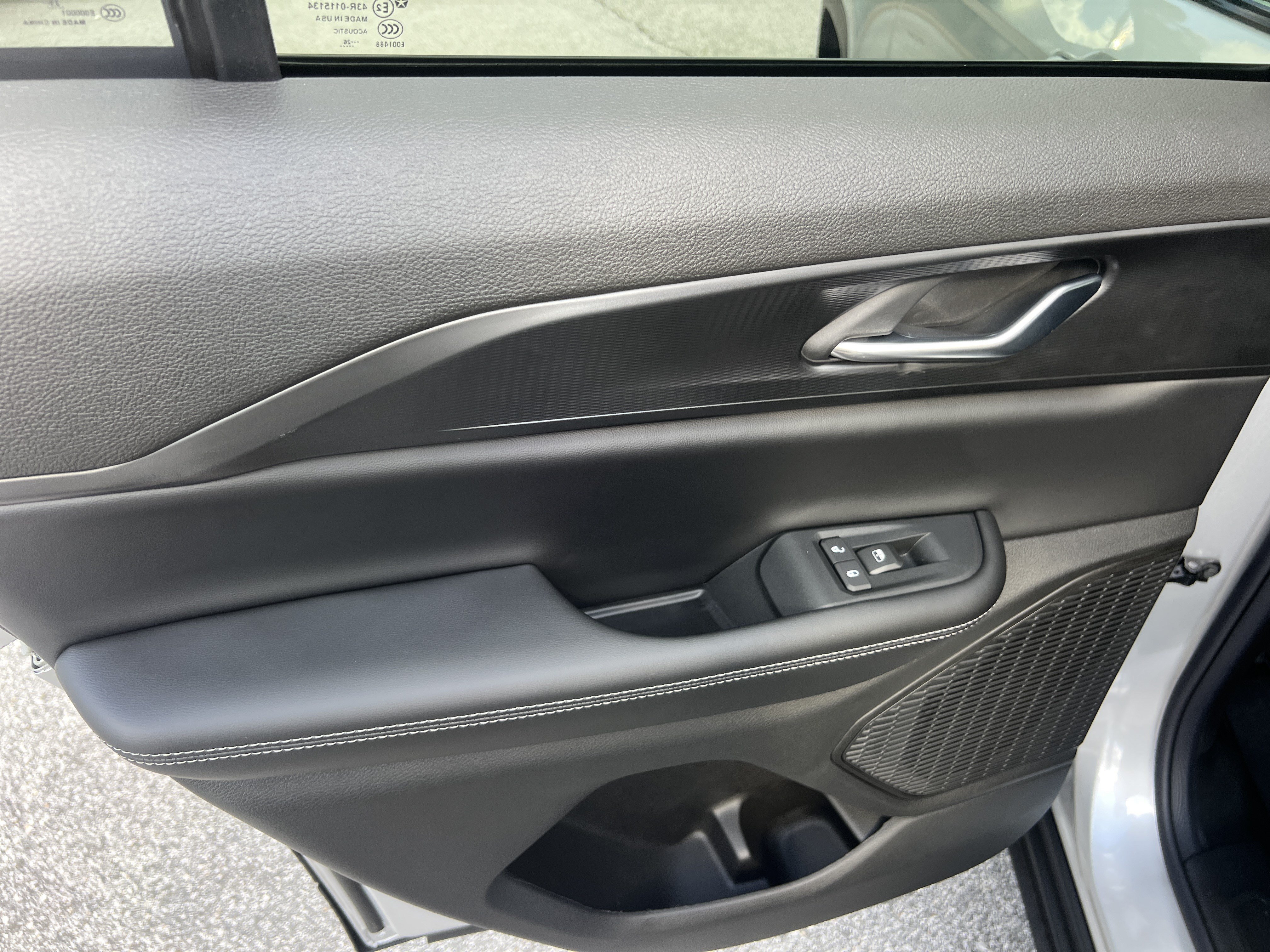 New 2026 Silver Zynith Exterior Paint Jeep Laredo image 18