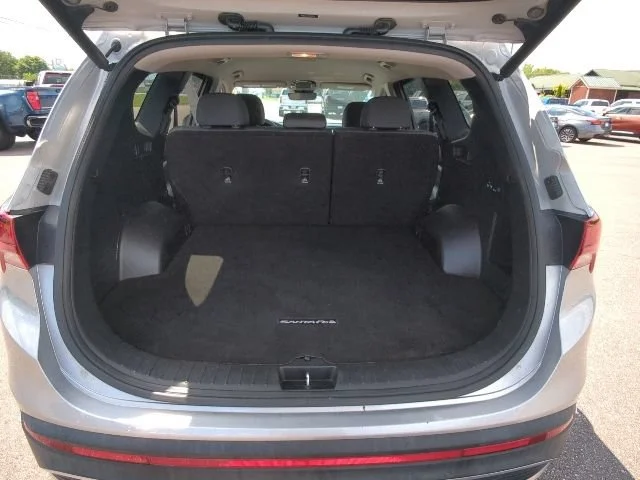 Used 2022  Hyundai SEL image 32
