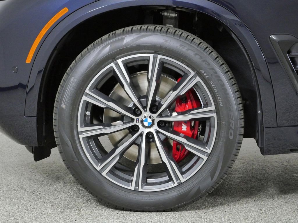 New 2026 Carbon Black Metallic BMW xDrive40i image 16