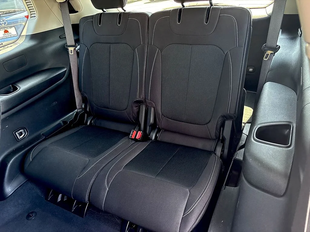 Used 2023 Gray Jeep Laredo image 24