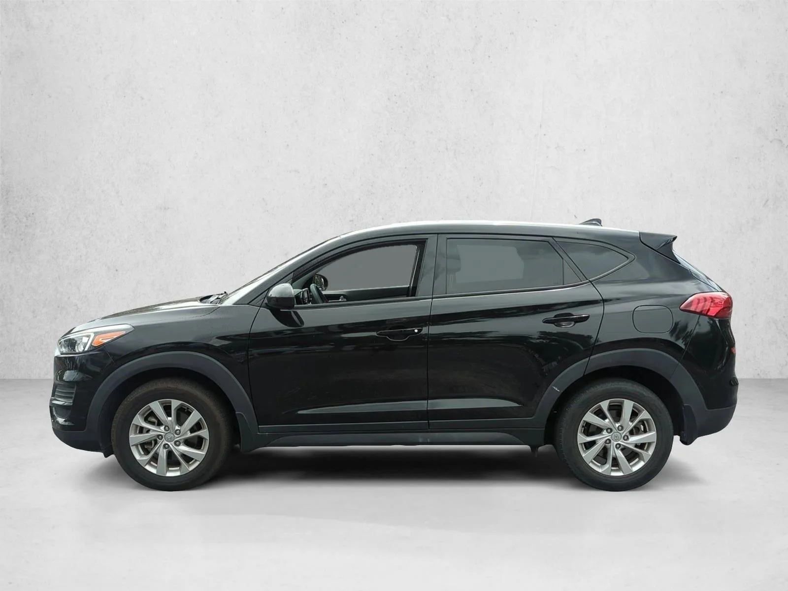 Used 2021 Black Noir Pearl Hyundai SE image 8