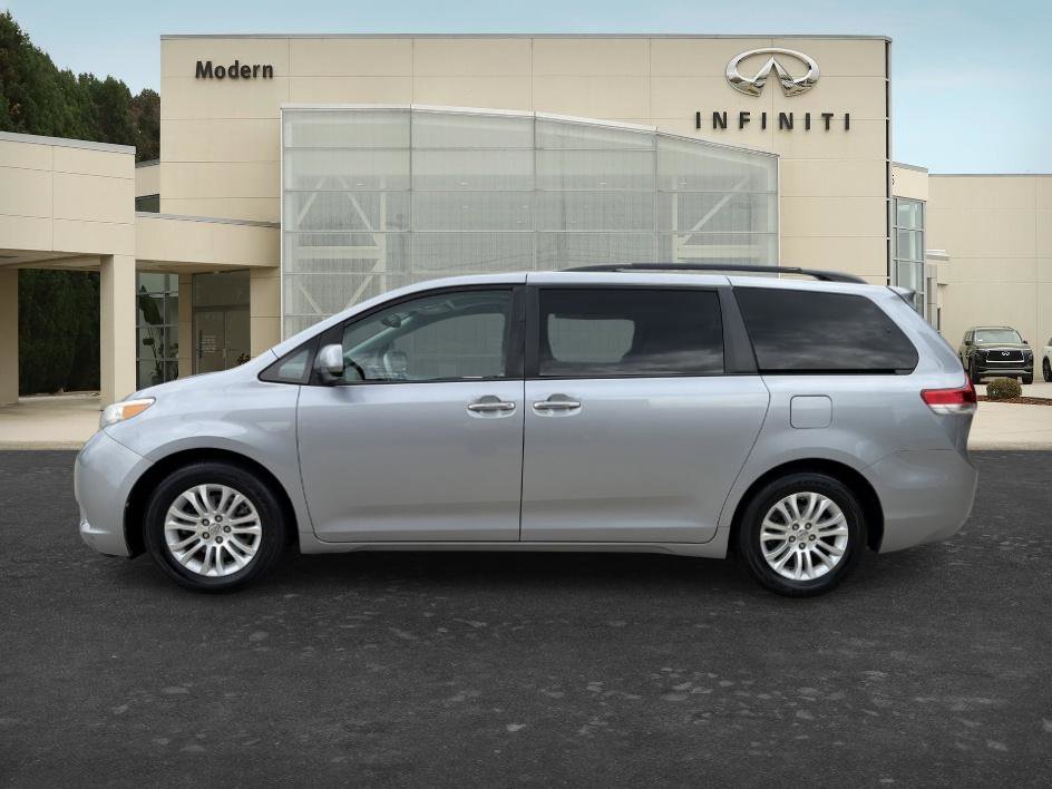 Used 2013 Silver Sky Metallic Toyota XLE image 7