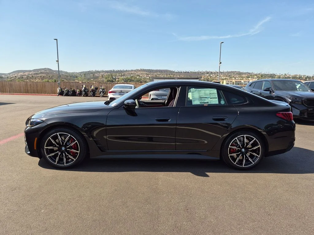New 2026 Black BMW xDrive40 image 5