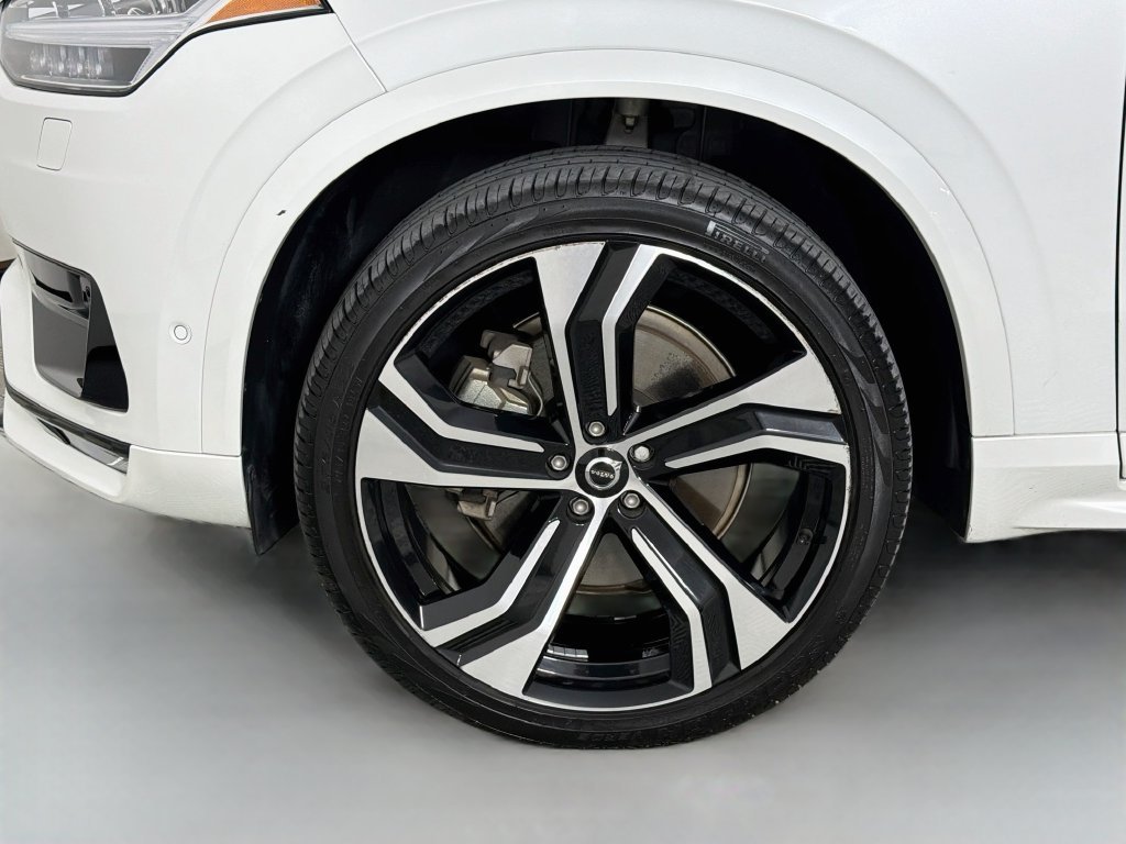 Used 2021 White Volvo T6 R-Design image 33