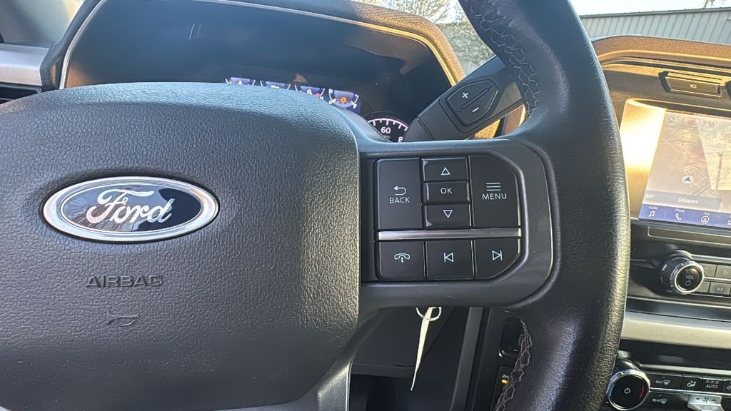 Used 2023 Oxford White Ford XLT image 18
