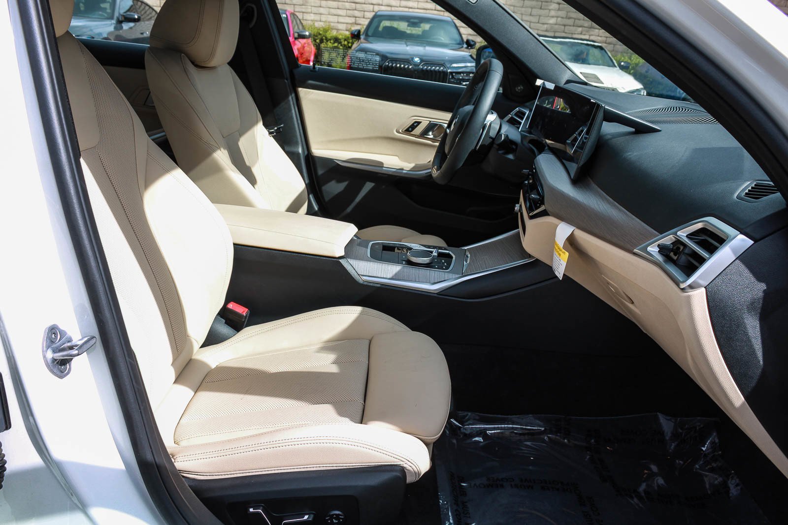 Used 2026 Alpine White BMW 330i image 17