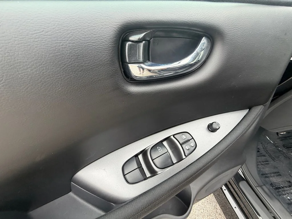 Used 2023 Black Nissan S image 11
