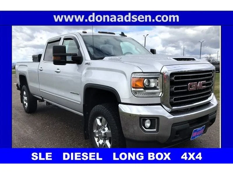 Used 2017 Quicksilver Metallic GMC SLE image 1
