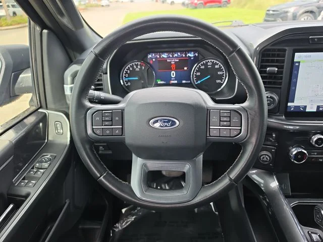 Used 2023 Black Ford XLT image 9