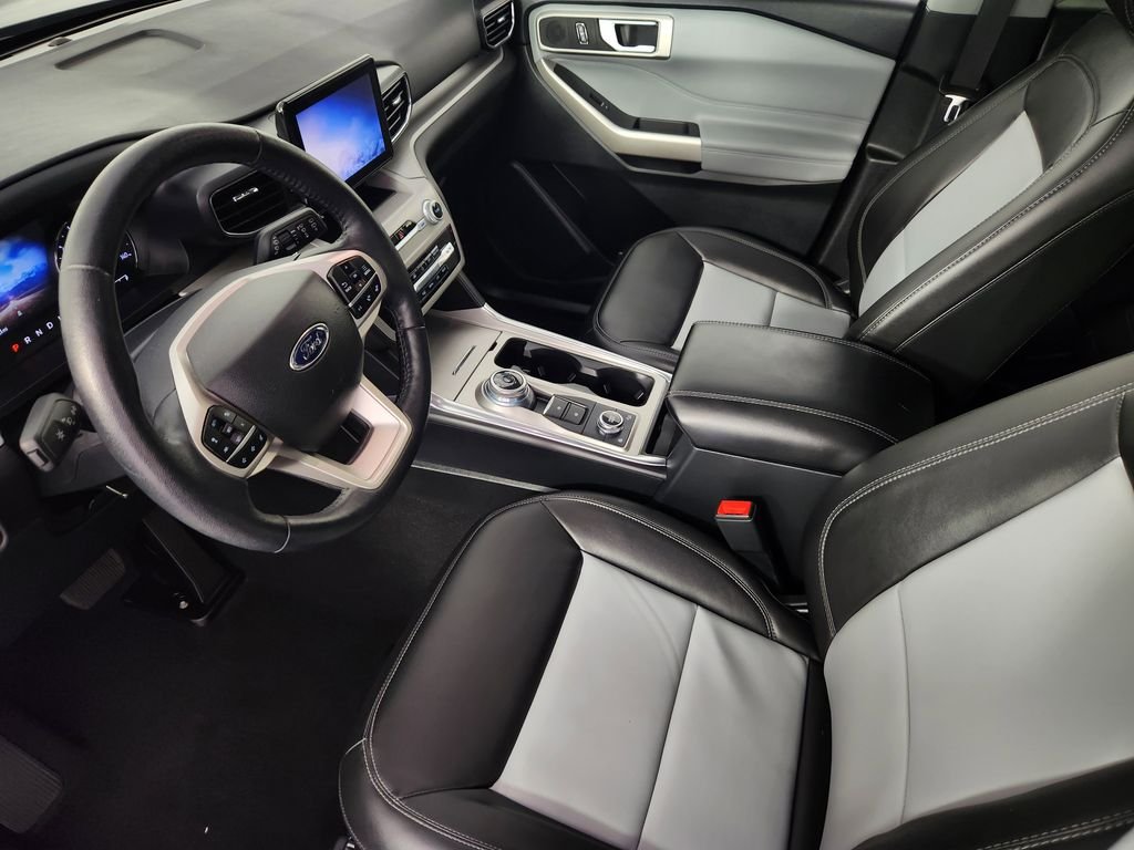 Used 2023 Gray Ford XLT image 10