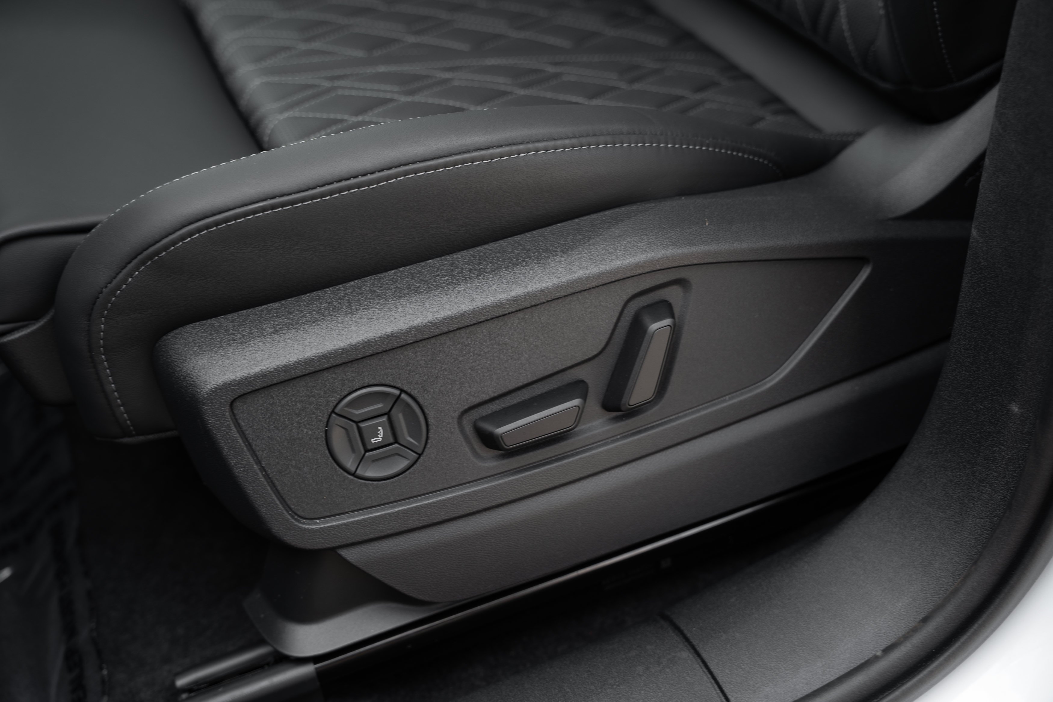 New 2026 Glacier Audi Premium Plus image 23