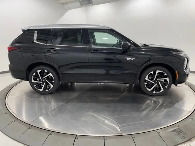 2025 Mitsubishi Outlander Plug-in Hybrid Platinum Edition - Photo 6