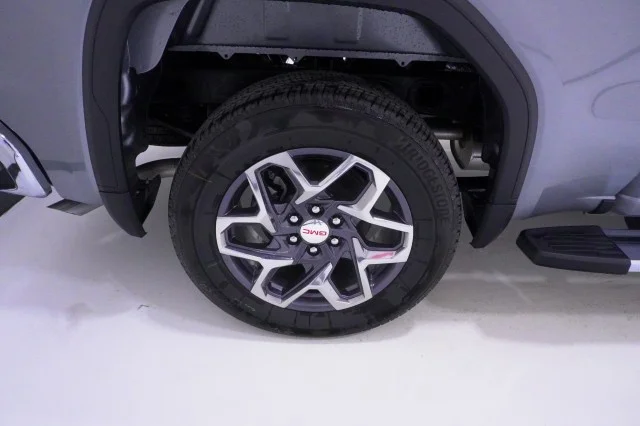 2026 GMC Sierra 1500 SLE - Photo 6